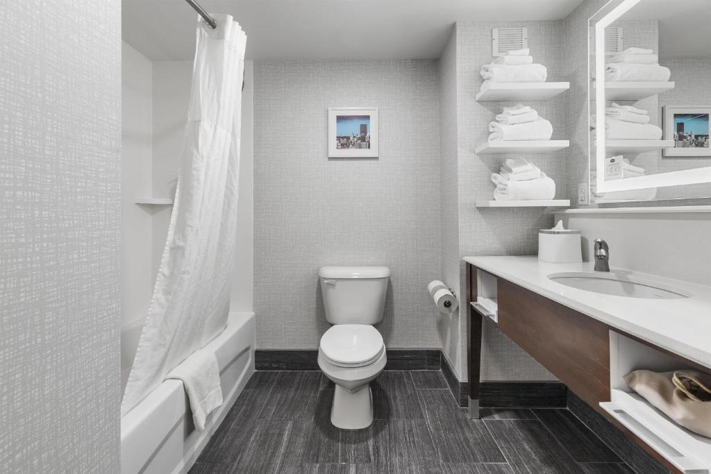 Hampton Inn Salem photo