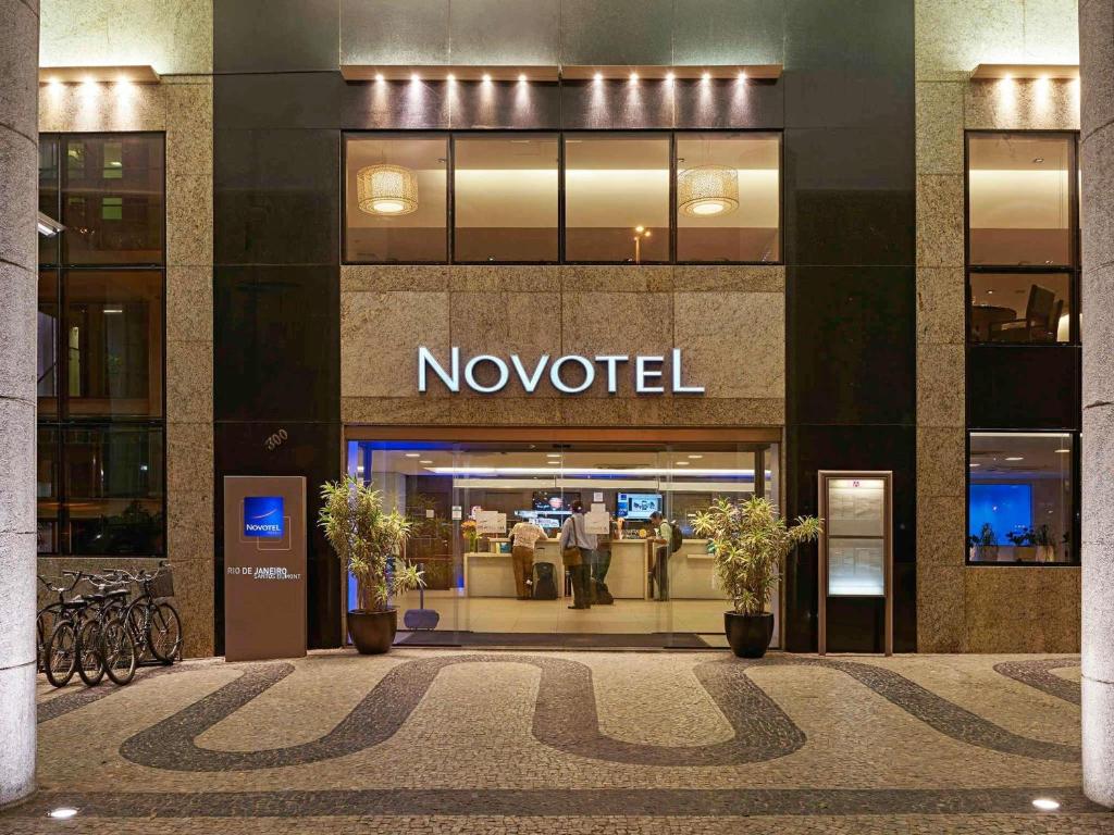 a novation sign on the front of a building at Novotel RJ Santos Dumont in Rio de Janeiro