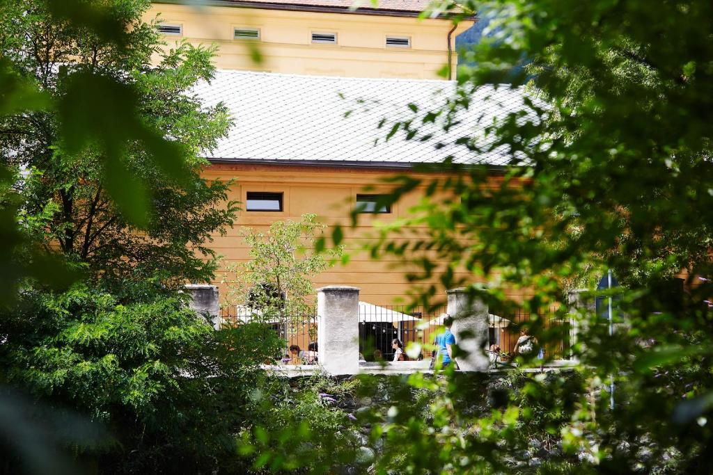 Budova, kde se bed and breakfast nachází