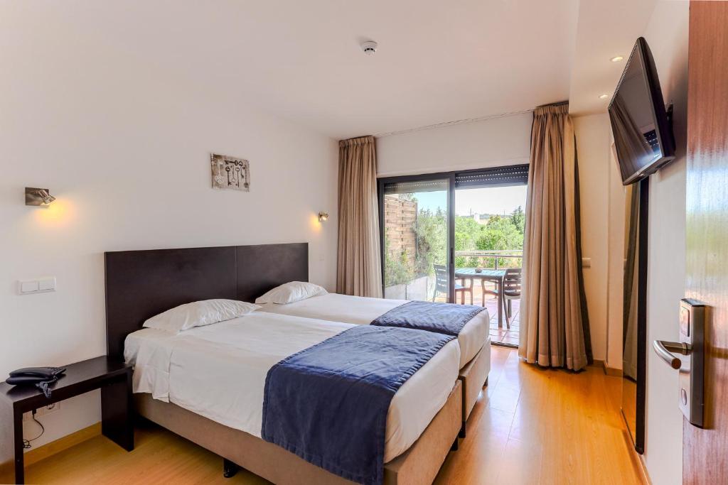 Casa Do Vale Hotel by Umbral - Family Room (2 Adults + 1 Child Up To 12 Years Old)