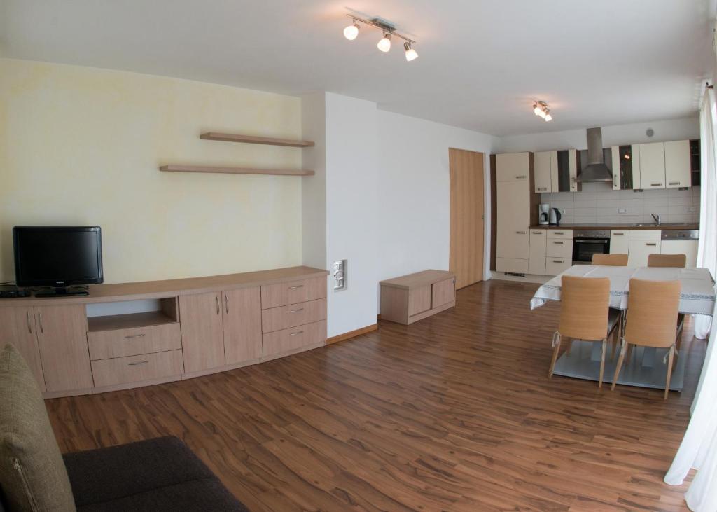 Kuchnia lub aneks kuchenny w obiekcie Residence Fiegl
