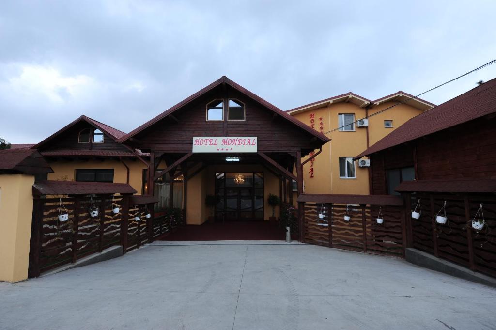 Budova, kde se hotel nachází