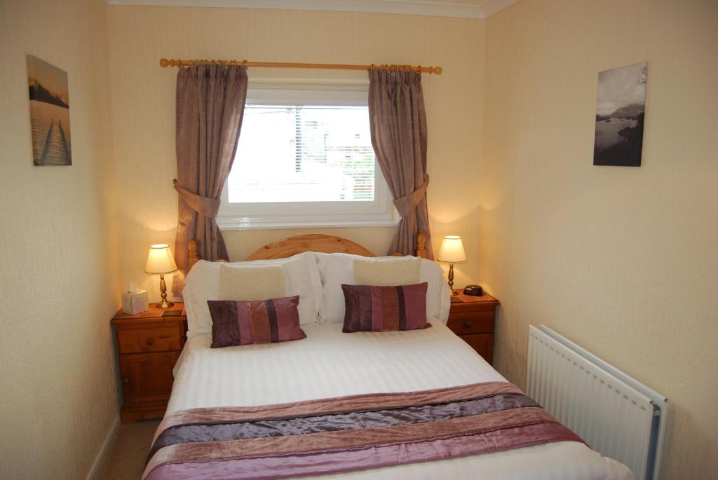 Letto o letti in una camera di Beckside Guest House Keswick