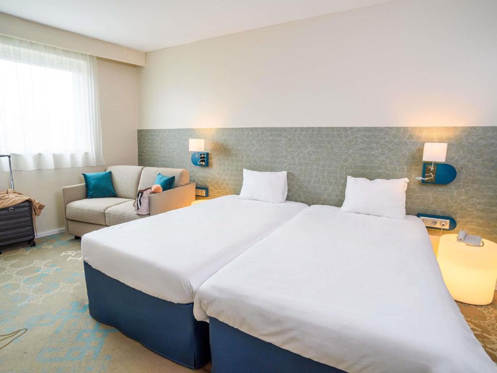 ibis Styles Tours Centre - Standard Twin Room With Sofa