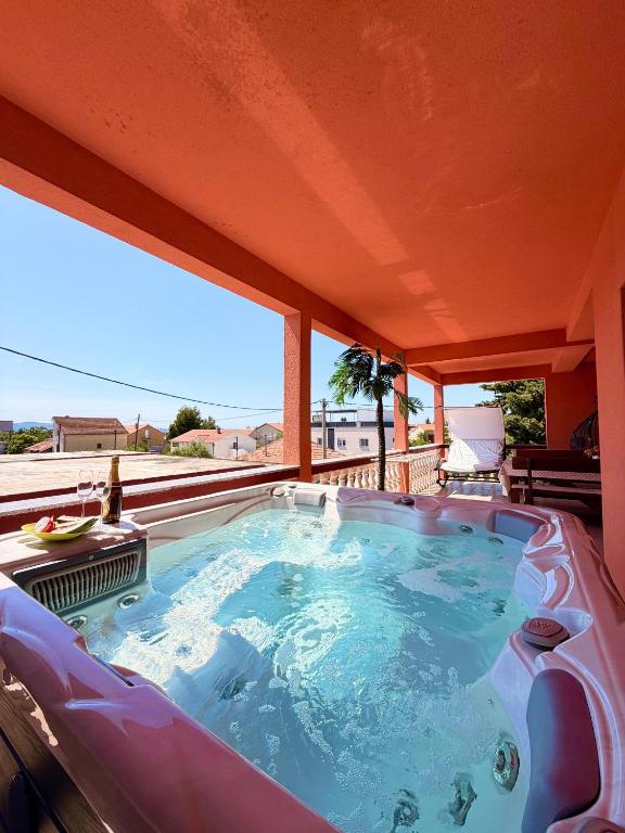 Apartments Fraj with Jacuzzi