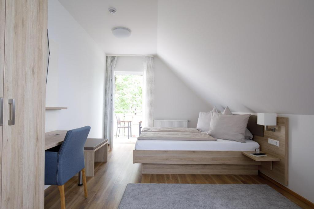 Gasthof Krone Hotel & Restaurant - Single Room With Balcony
