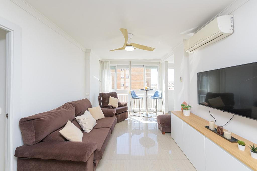 WintowinRentals Spacious apartment in Huelin with privileged views, parking included and close to the beach
