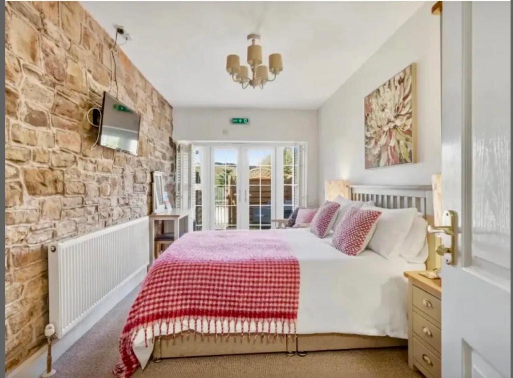 Blenkinsopp Castle Inn - Deluxe Double Room