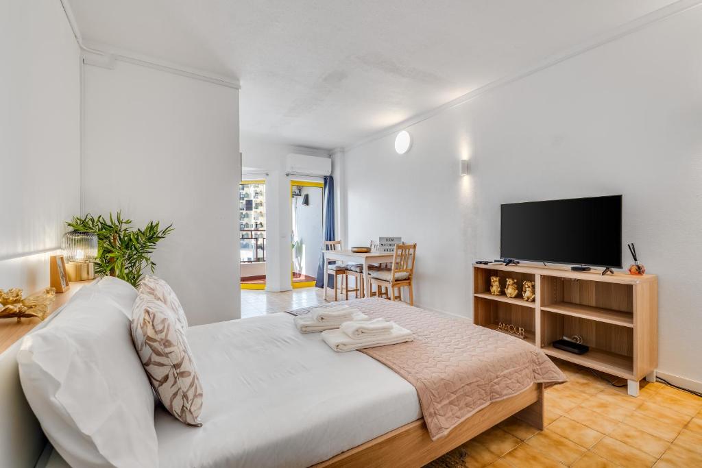 Praia da Rocha Beach Studio 5 min walk to beach