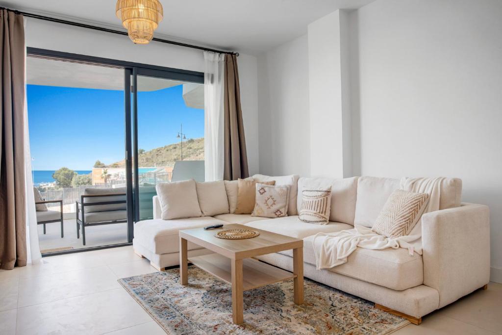 Moderno Apto de 3Hab en Higuerón con Vistas al Mar