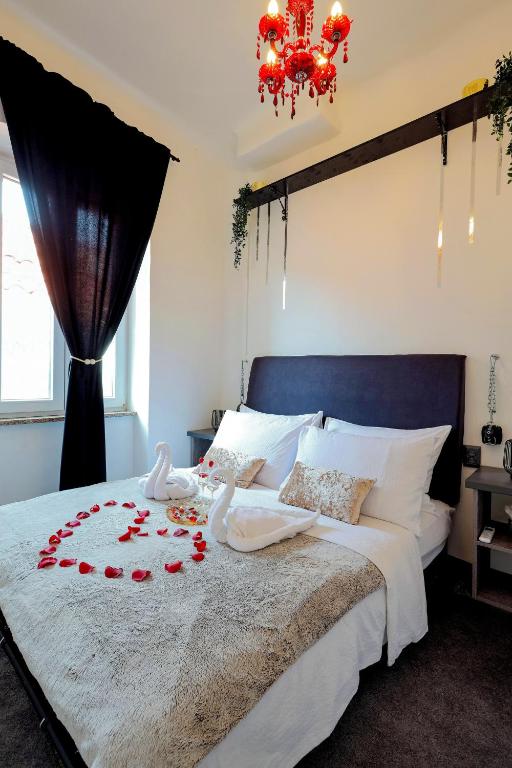 The LOVE Apartment - 60m2 - Centre - Tantra Chair