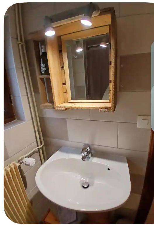 Charmant petit appartement avec bel exterieur. – photo 3
