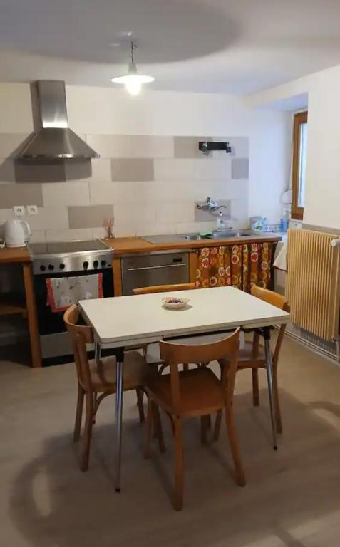 Charmant petit appartement avec bel exterieur. – photo 4