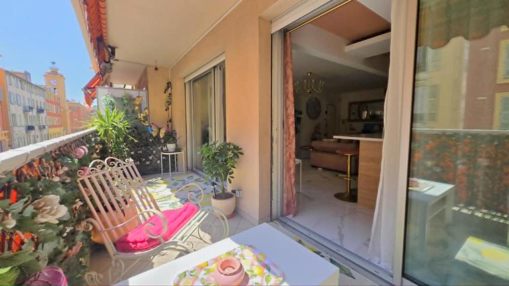 Superbe 2 pièces avec terrasse - Port de Nice