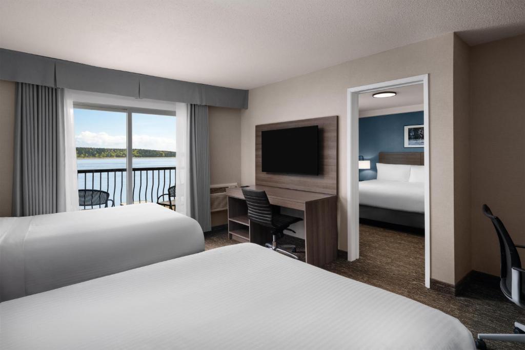 Anchor Inn & Suites, BW Signature Collection photo