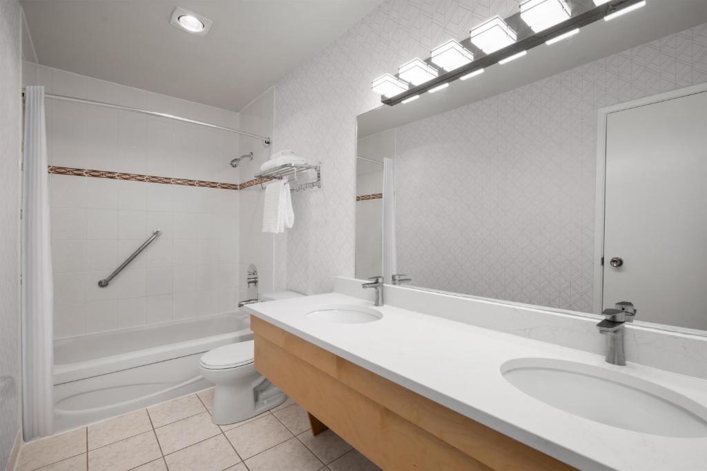 Anchor Inn & Suites, BW Signature Collection photo