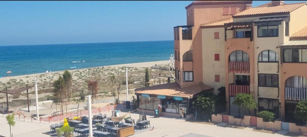 FRONT DE MER, Vue plage, Duplex 2 chambres, 6 couchages