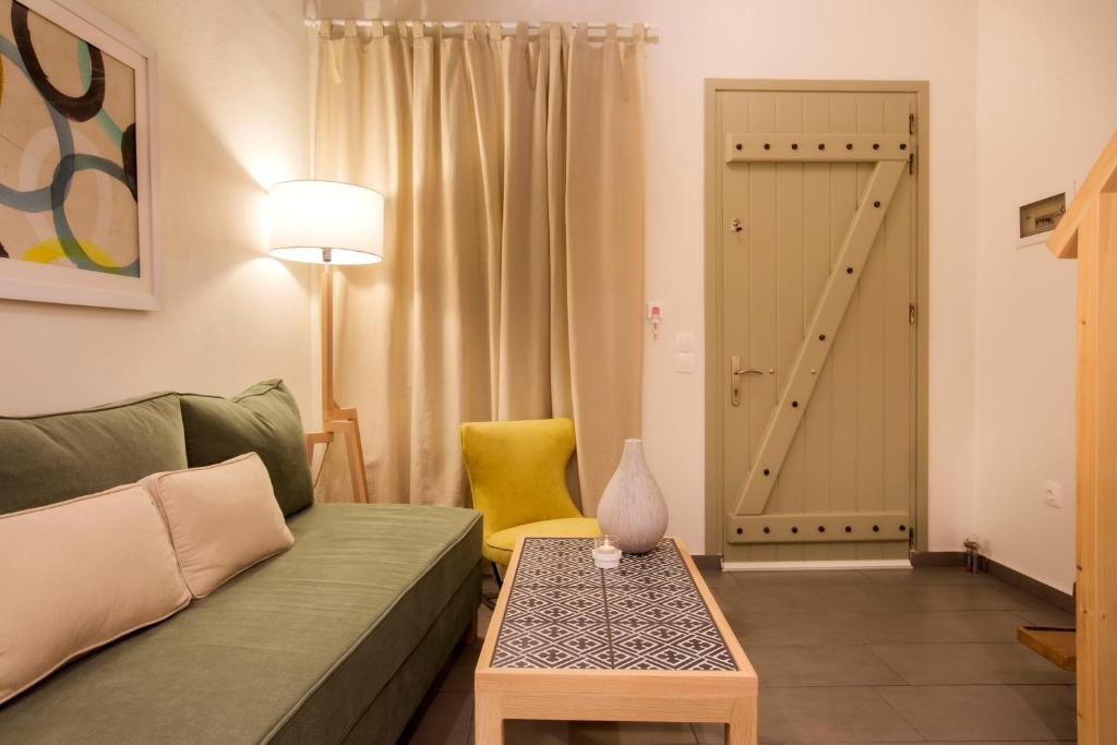 Posezení v ubytování Olga Hotel Mouresi