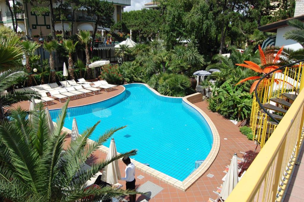 Bazén v ubytování Park Hotel Pineta nebo v jeho okolí