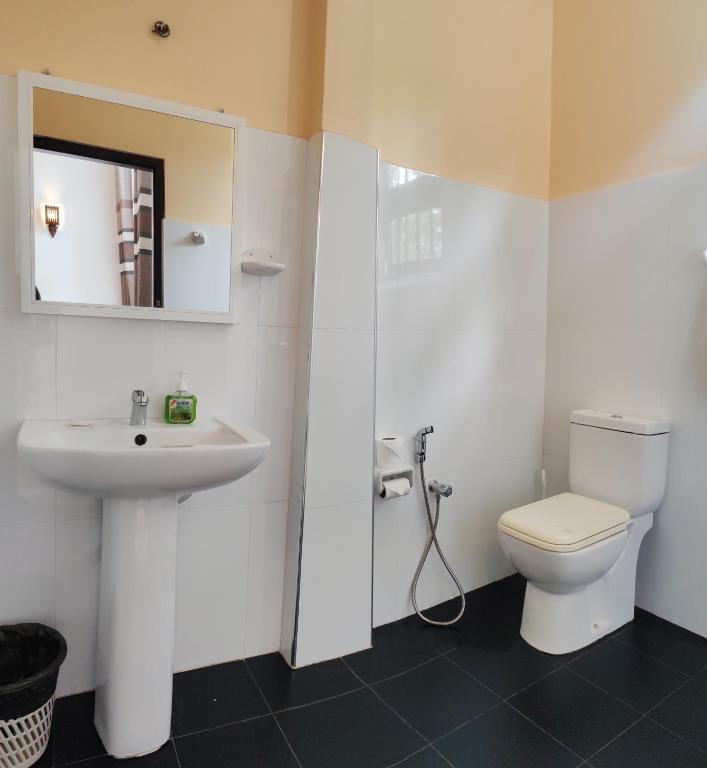Ashiyana Hotel - 