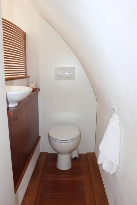 A bathroom at La Torre