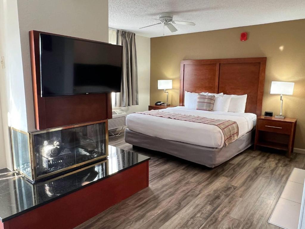 The Inn at Apple Valley, an Ascend Collection Hotel photo