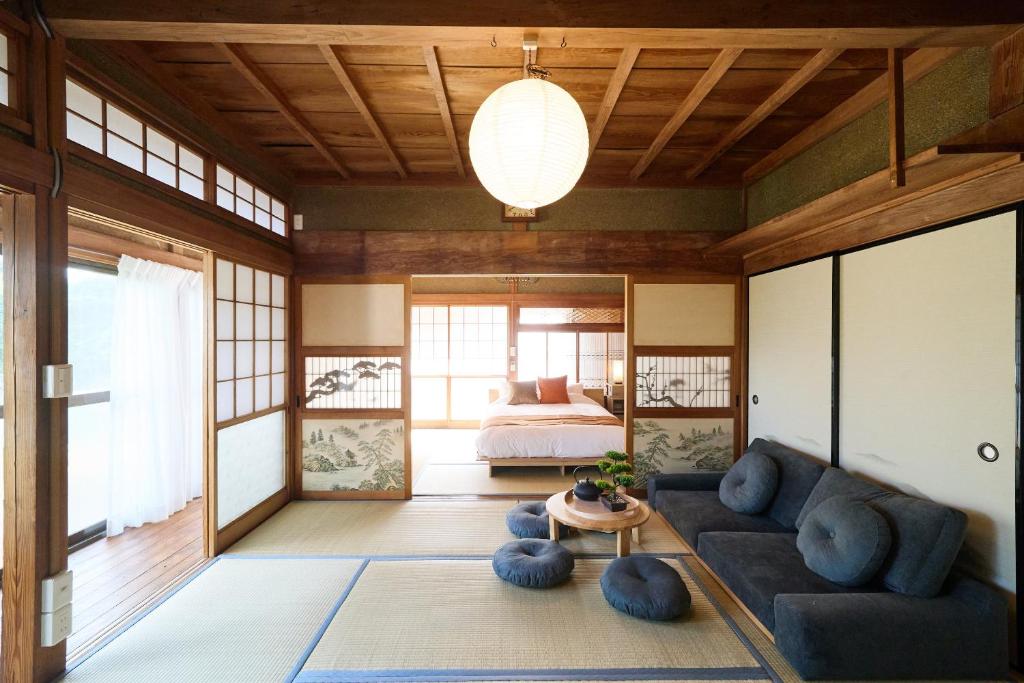 พื้นที่นั่งเล่นของ Tomisato's House