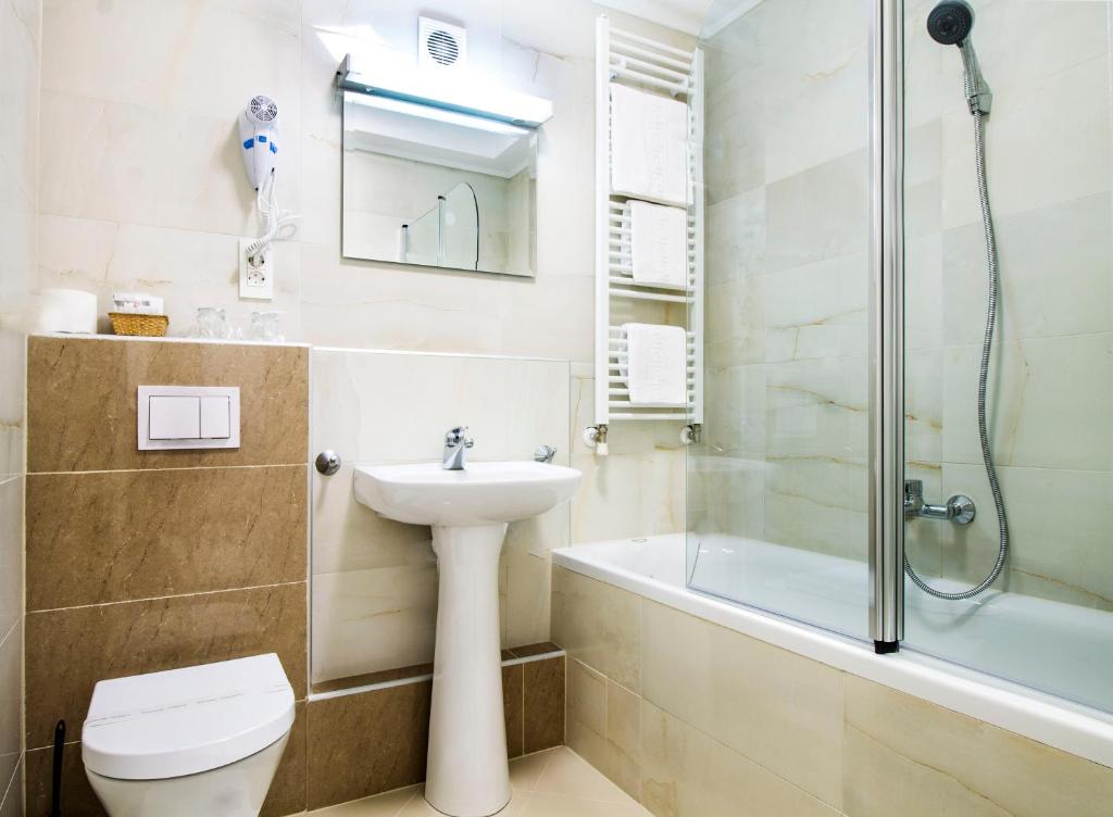 Hotel Slavonija - Apartment With Balcony