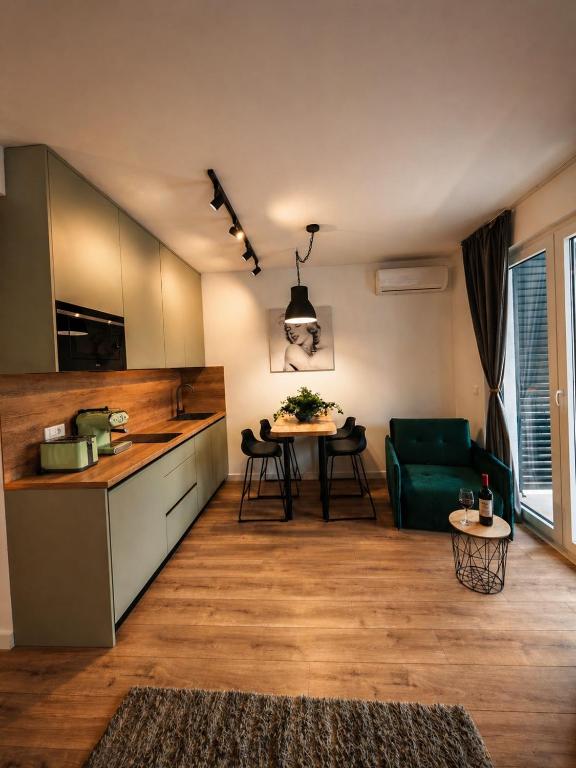 ''Nikol'' Charming Cozy Studio, Balcony & free Parking