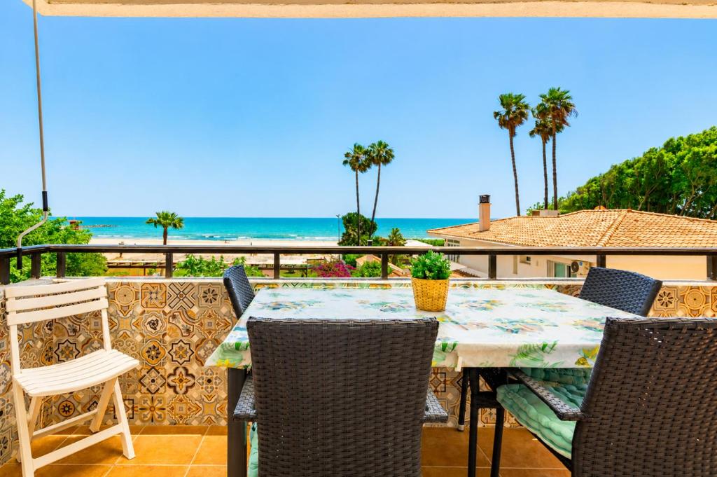 Isola Beachside Apartment