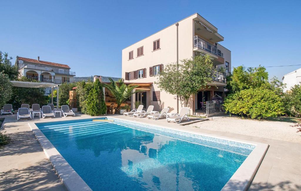 Villa 841