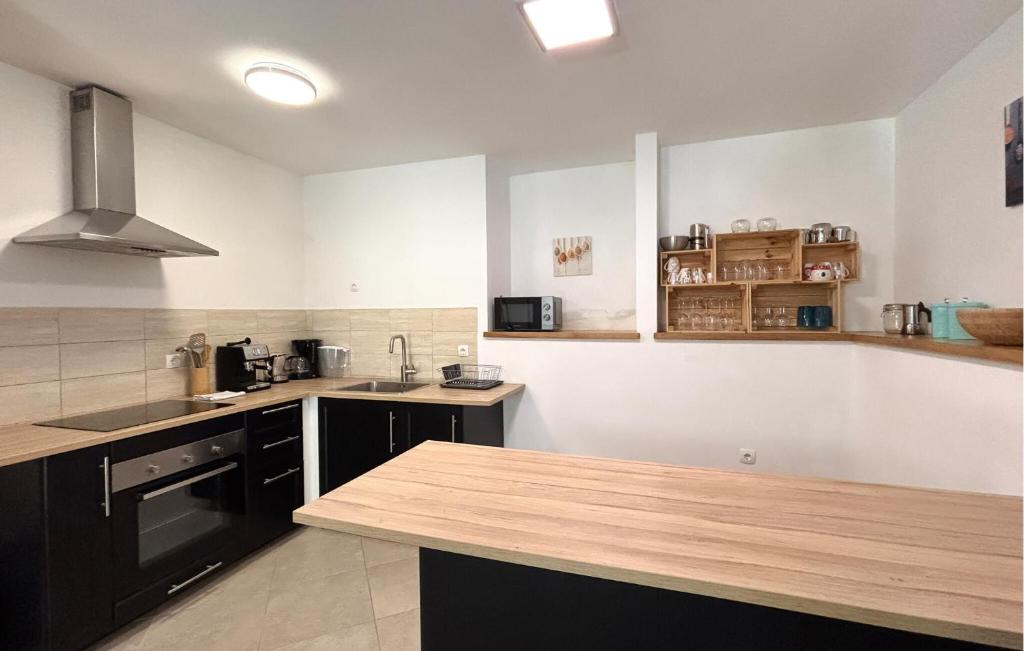 Nice Home In Labin With Wifi