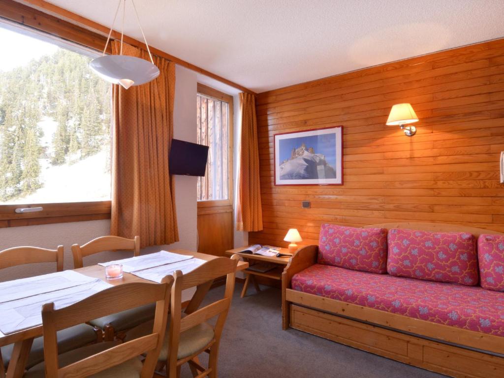 Studio confortable 2 étoiles, ski aux pieds, pour 4 personnes