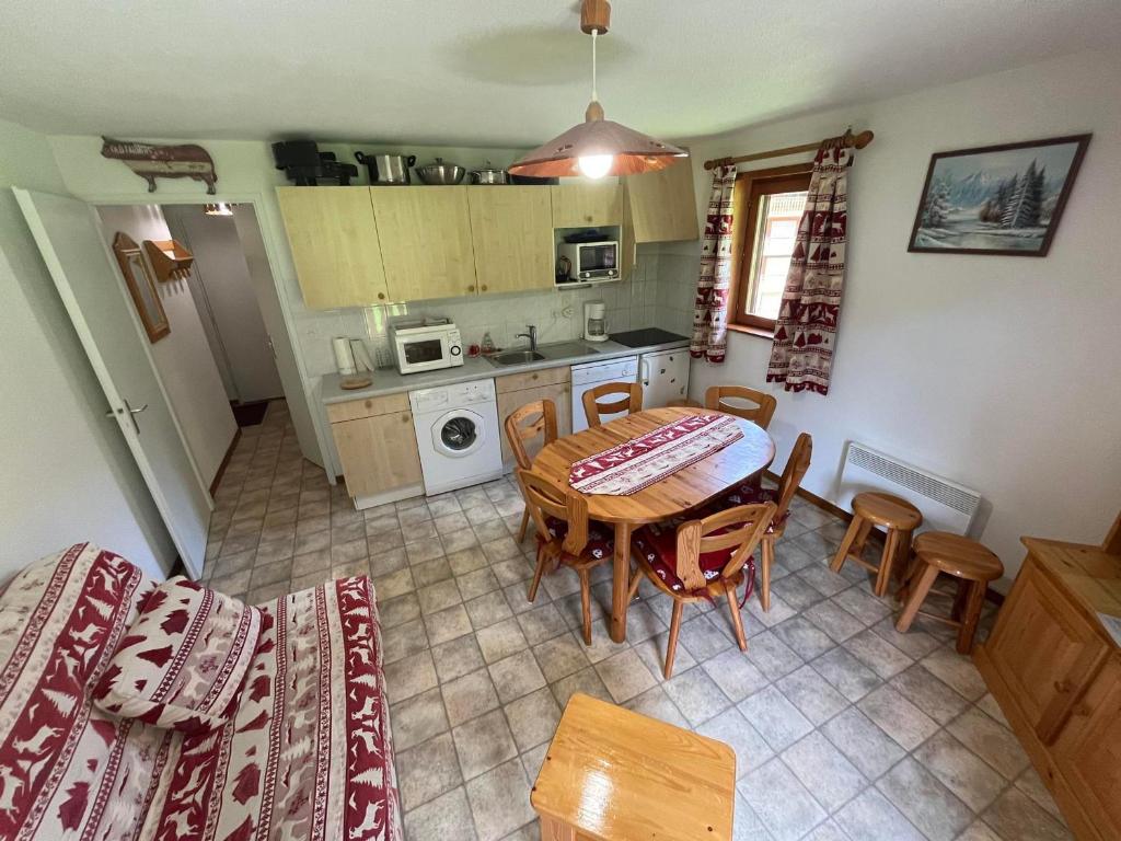 Appartement cosy 2 chambres avec balcon sud/est, parking, garage - 6 personnes
