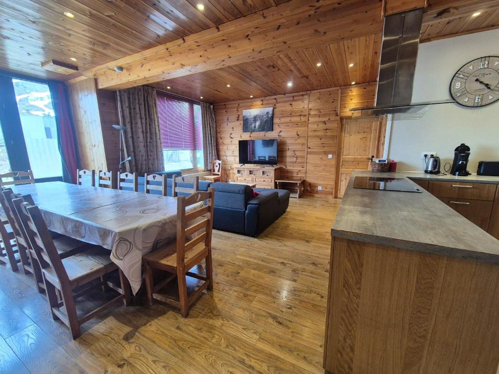 Grand appartement rénové 14 pers, sauna, animaux acceptés