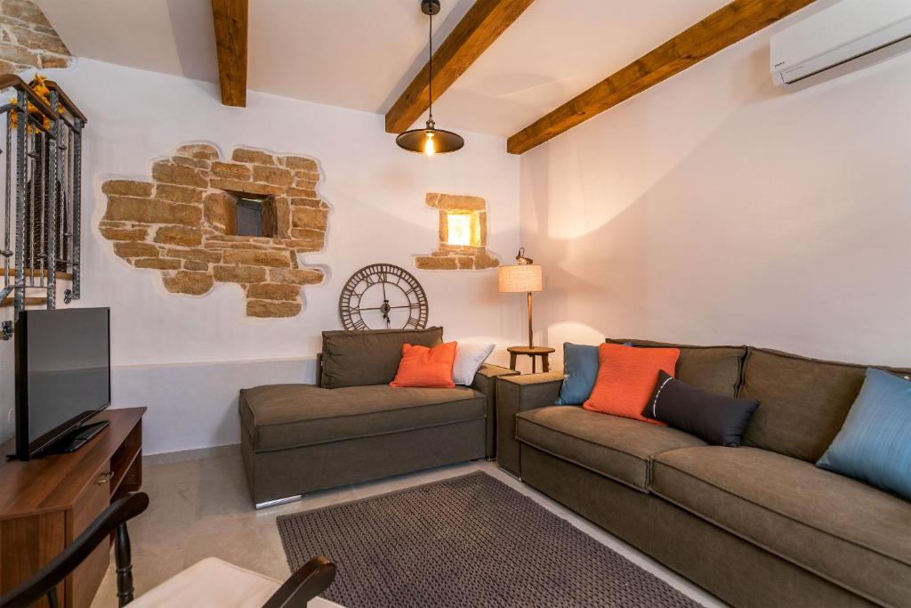 Część wypoczynkowa w obiekcie Villa Sagri - heated pool