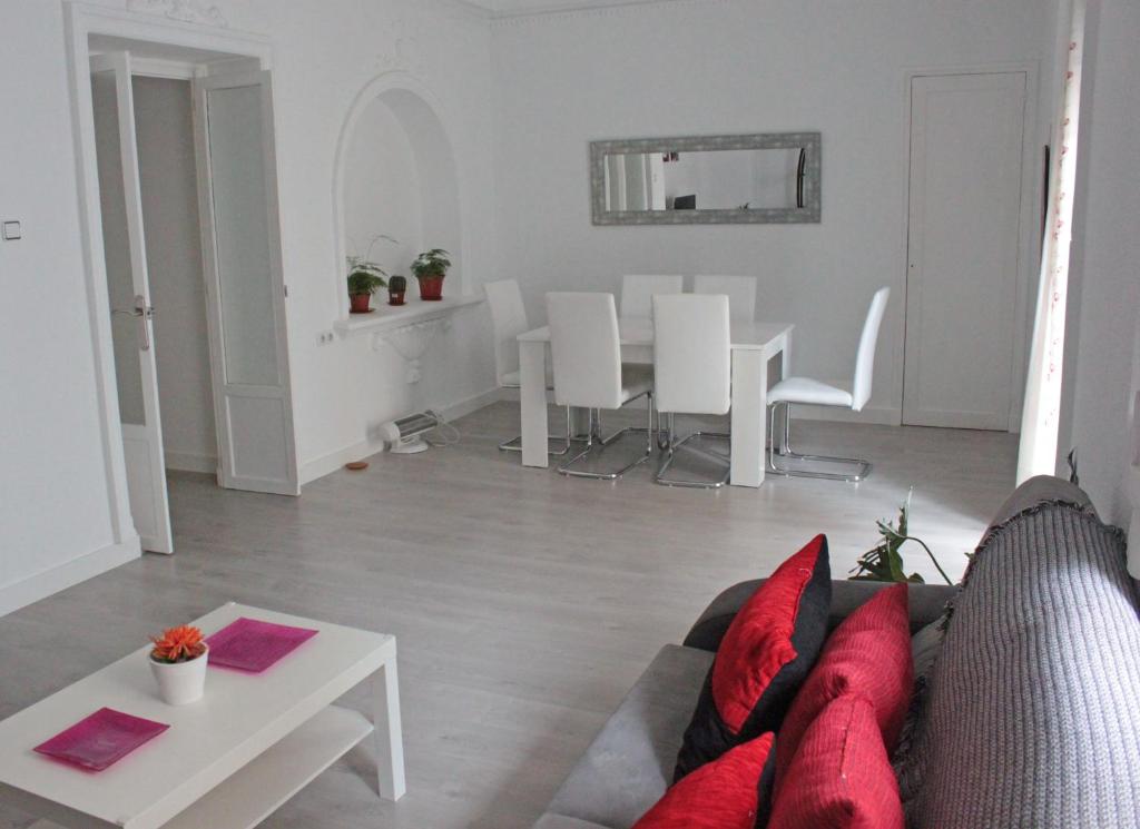 Apartamento Luceros, Alicante – Updated 2022 Prices