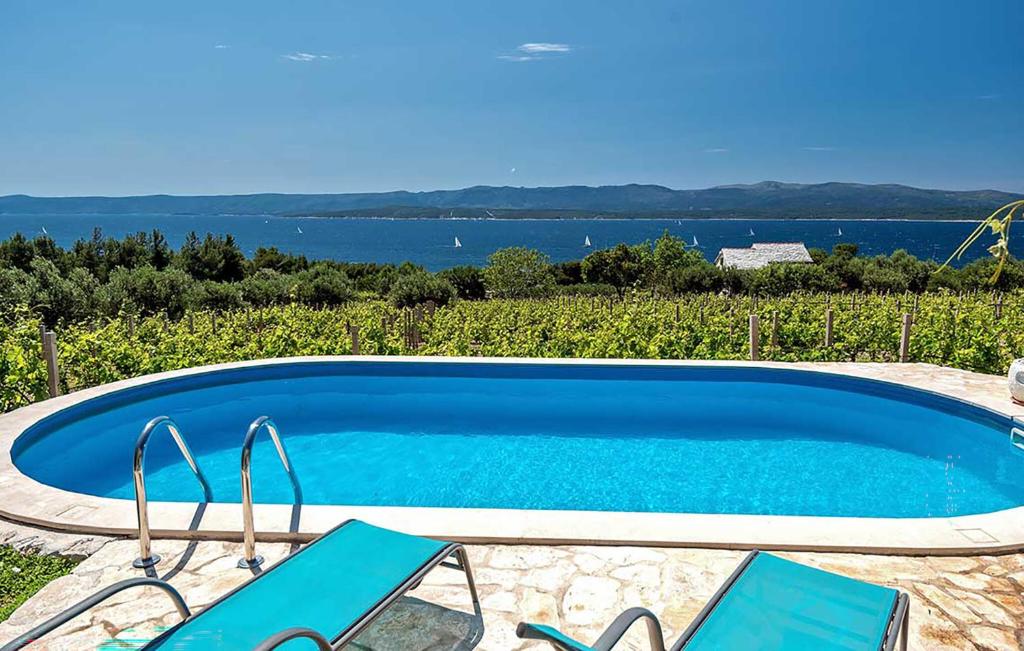 Beautiful Home In Bol