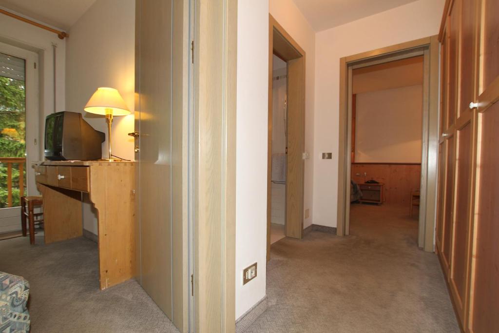 Zdjęcie z galerii obiektu Hotel Villa Rosa w mieście Campitello di Fassa