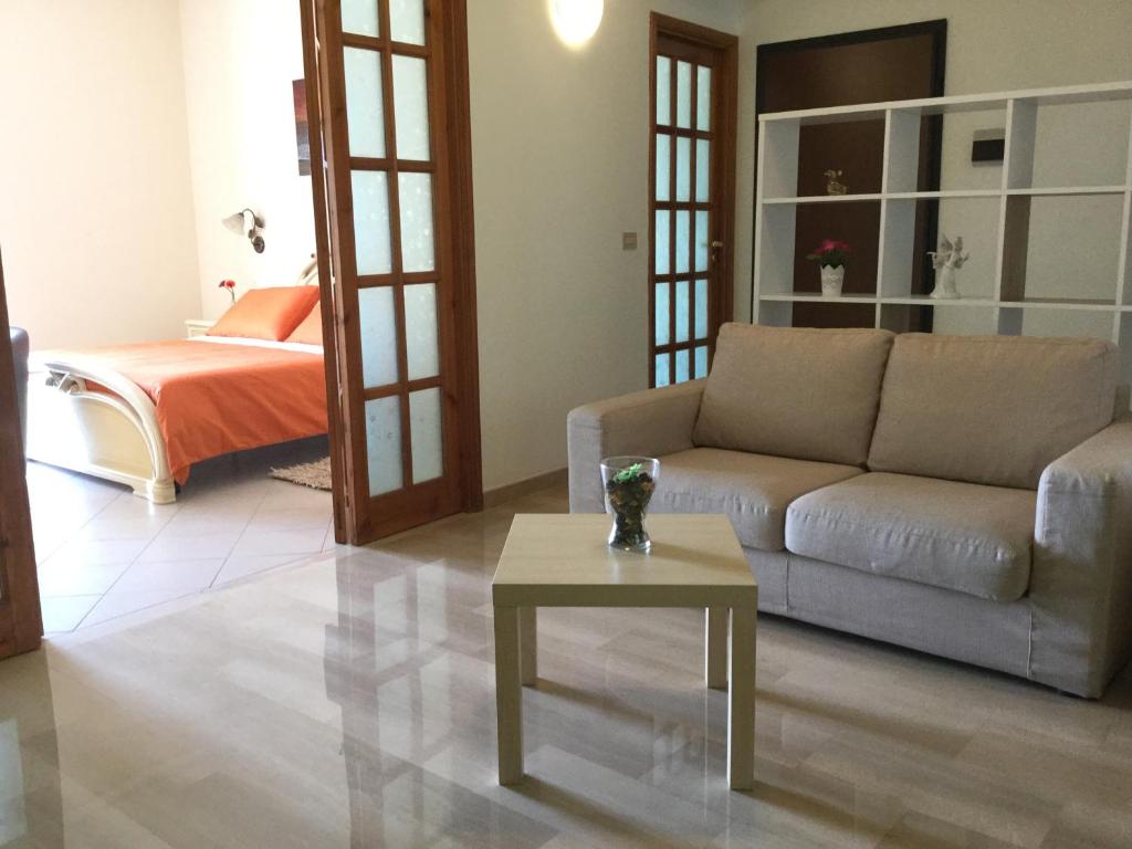 Holiday Rentals Taormina - 9