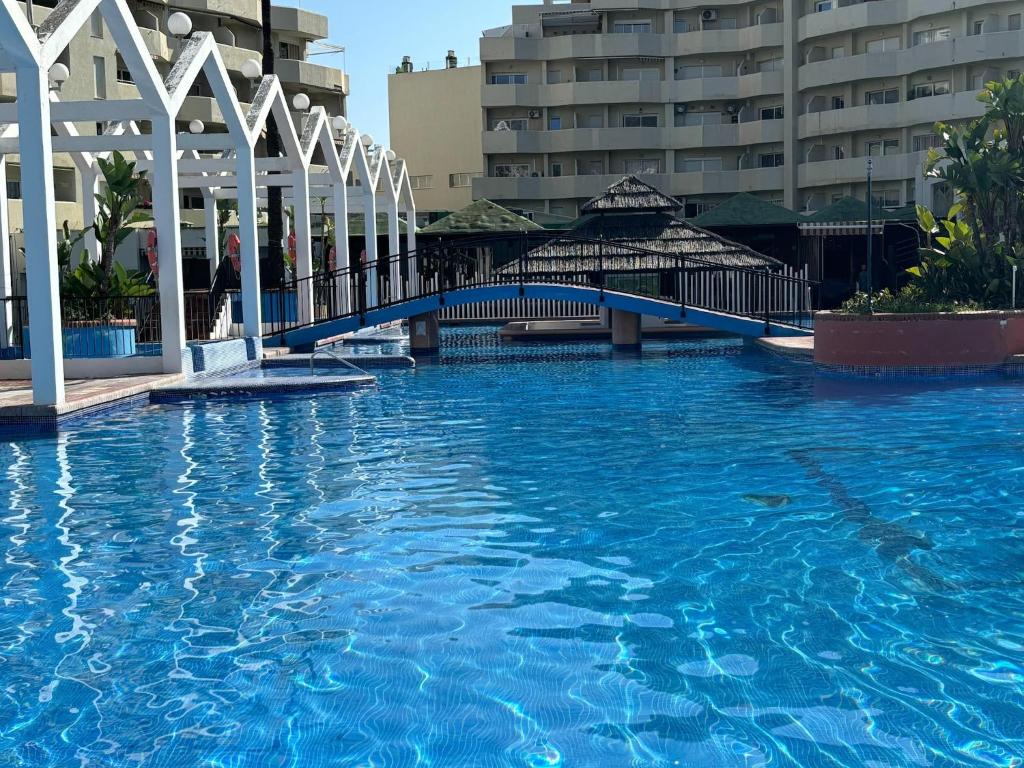Apartment with sea views in Benalbeach