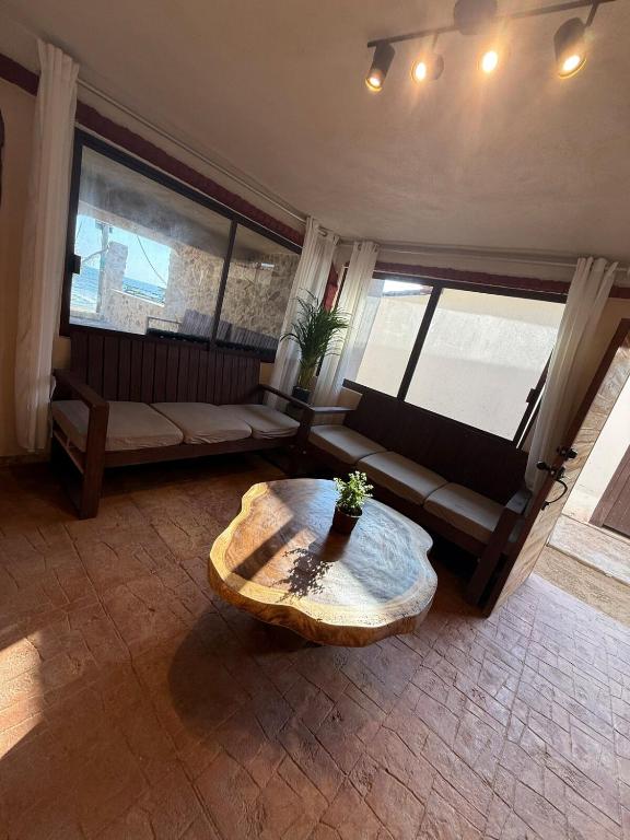 Gallery image of Casa Kaab - Beachfront - Barra de Coyuca in Barra de Coyuca