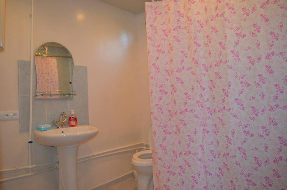 Anush`s B&B - Luxe Tweelingzaal