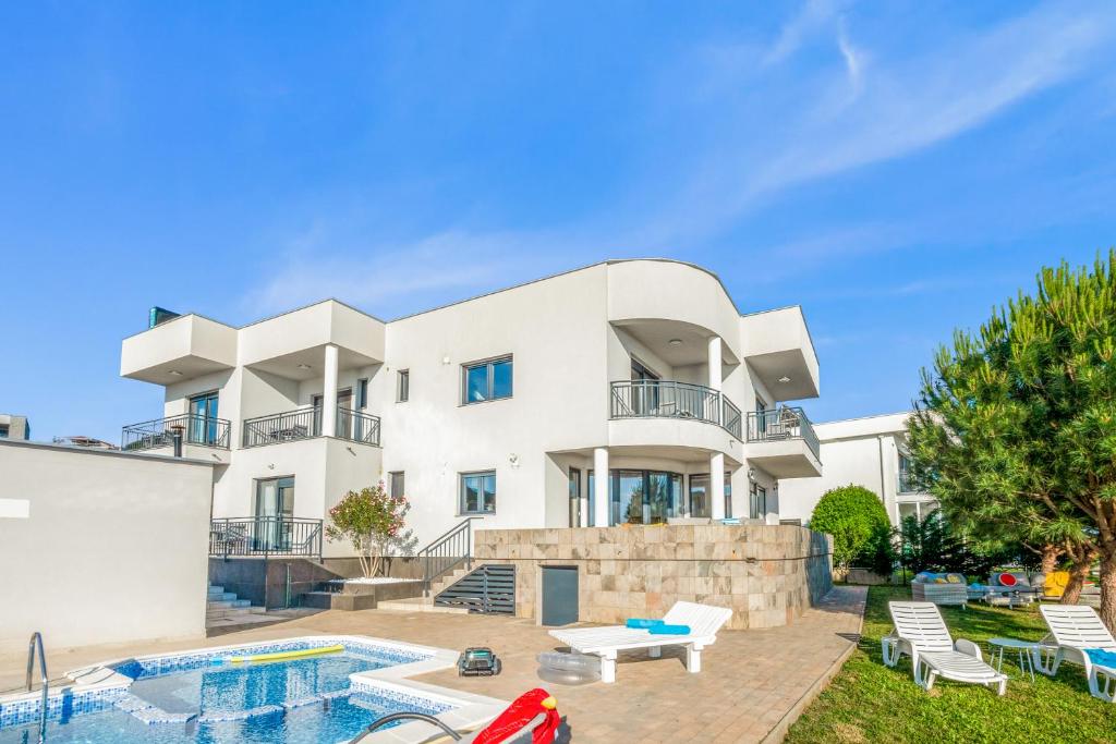 Villa 20 Stars Crikvenica - Luxury Group Villa for 20 Guests