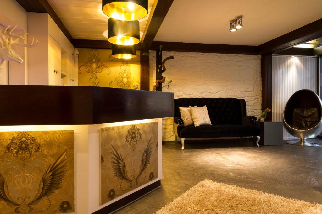 Postel nebo postele na pokoji v ubytování Hotel Hellers Twenty Four I -24h-Check-In-
