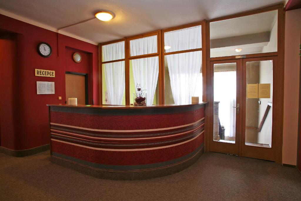 Vstupní hala nebo recepce v ubytování Hotel Zlaty Jelen