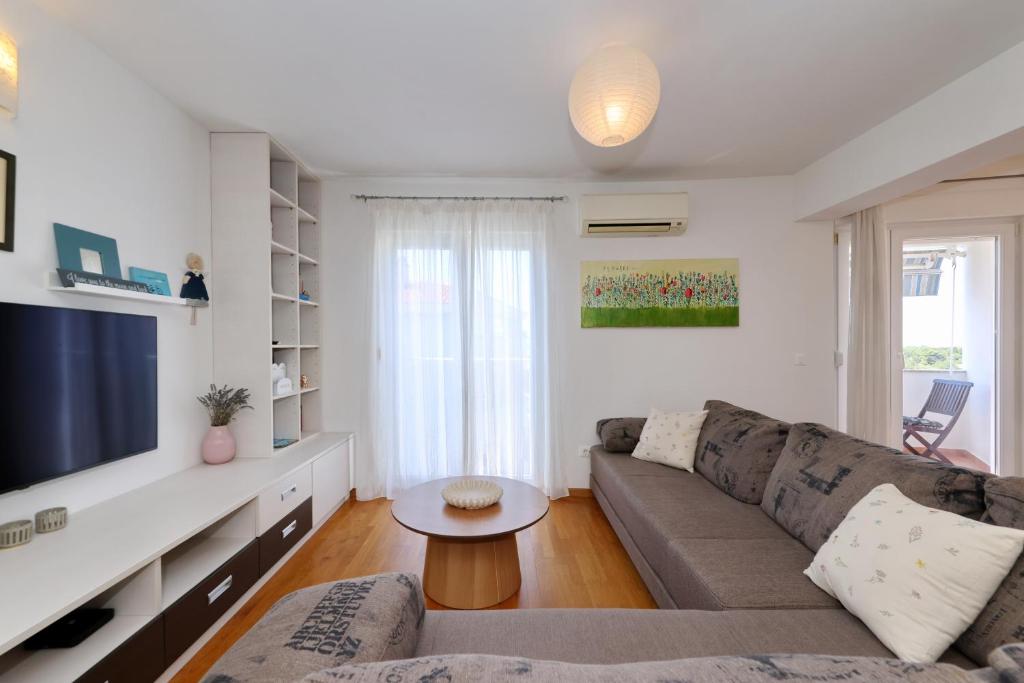 Apartment BLUEBELL Zadar with private parking