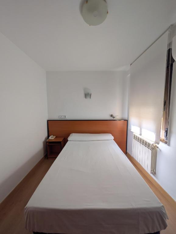 Hotel Trefacio - Single Room