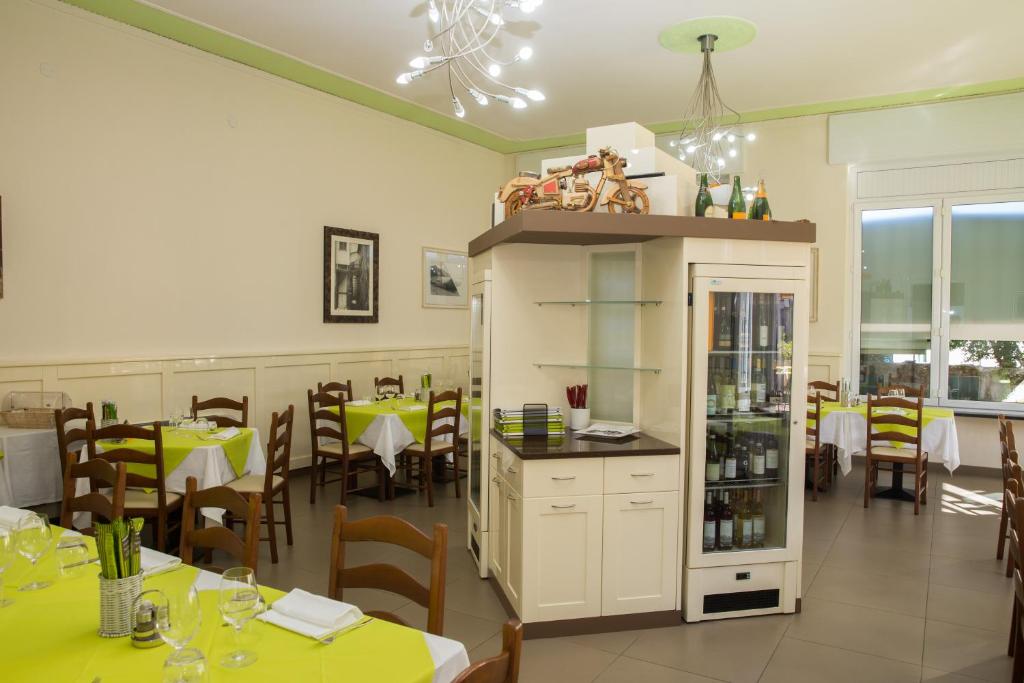 Restaurace v ubytování Hotel Lauro