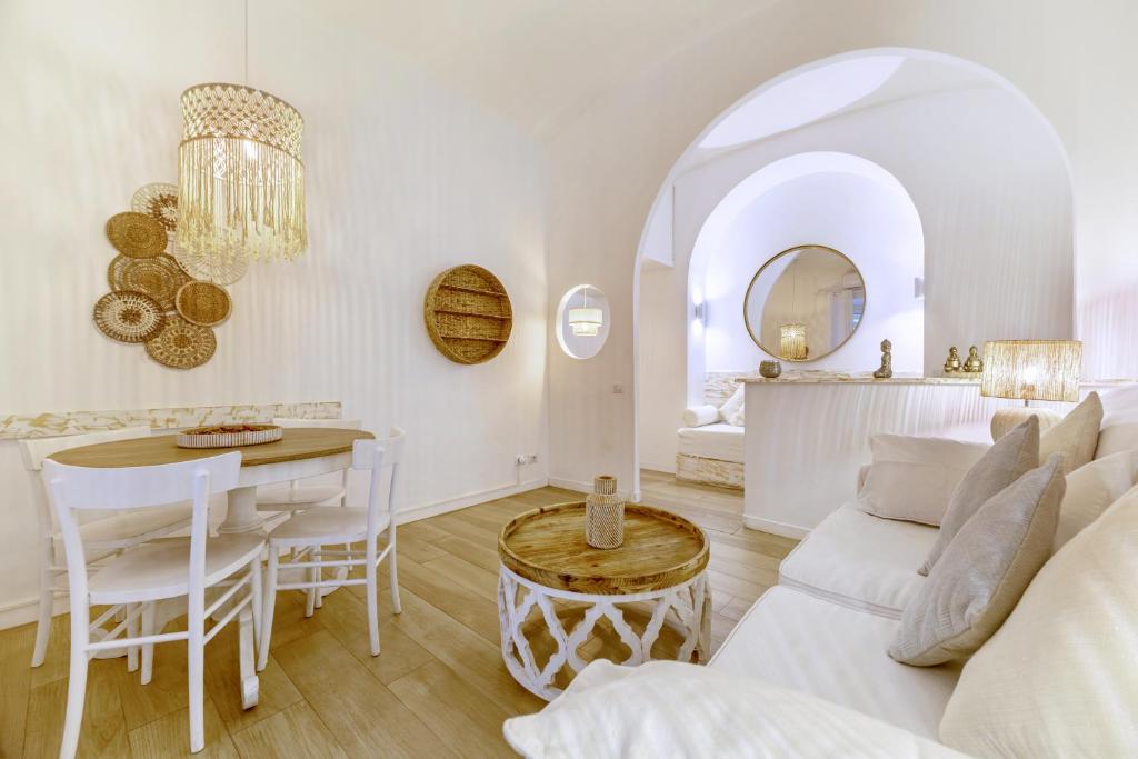 Next to Vatican Museum Luxury Flat